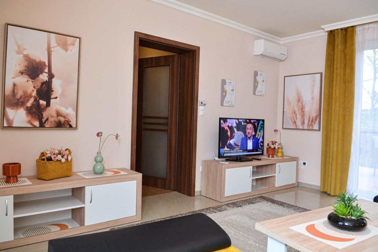 Unicum Apartman Hajdúszoboszló Exterior foto